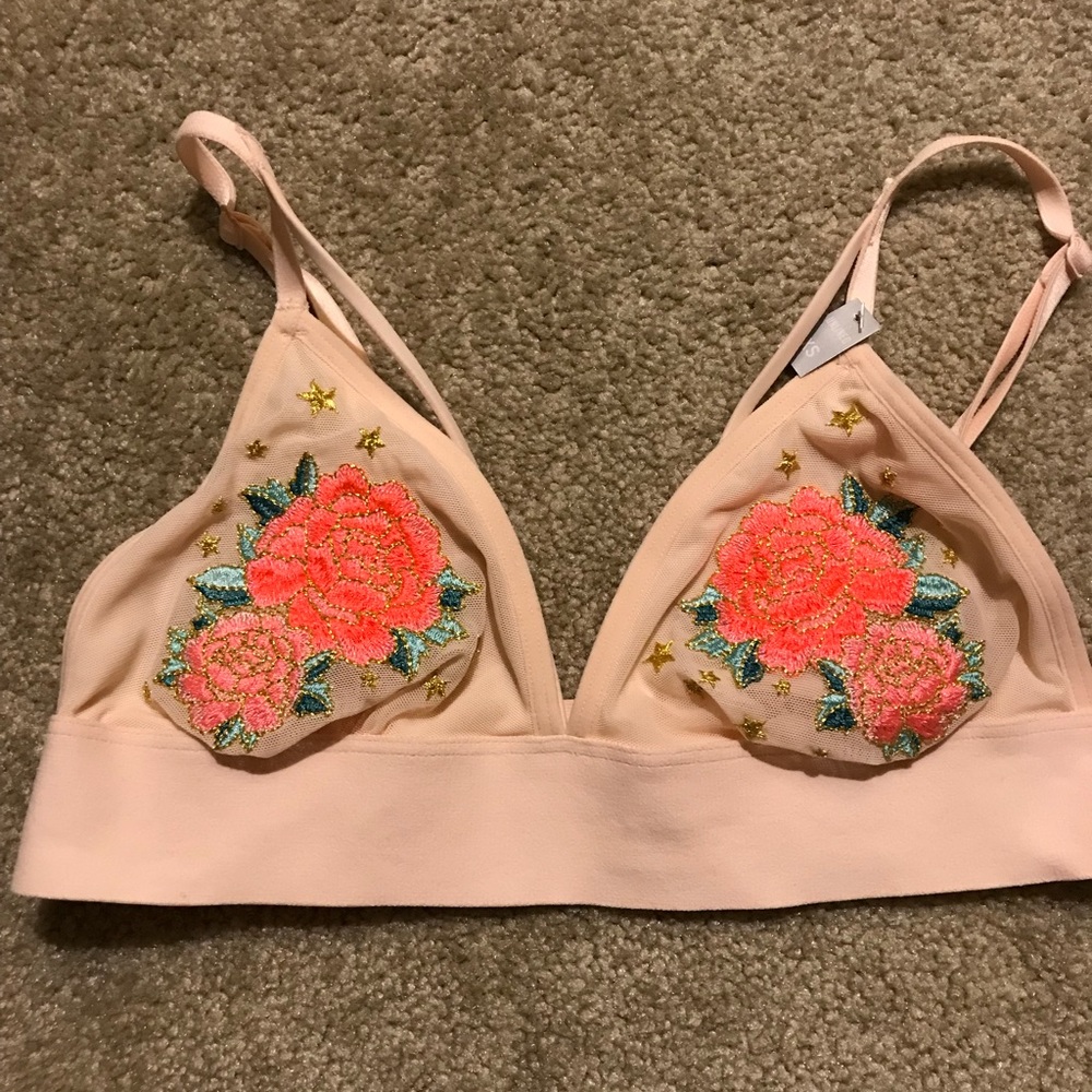 NWT 🤩 Victoria Secret intimate Star rose bra